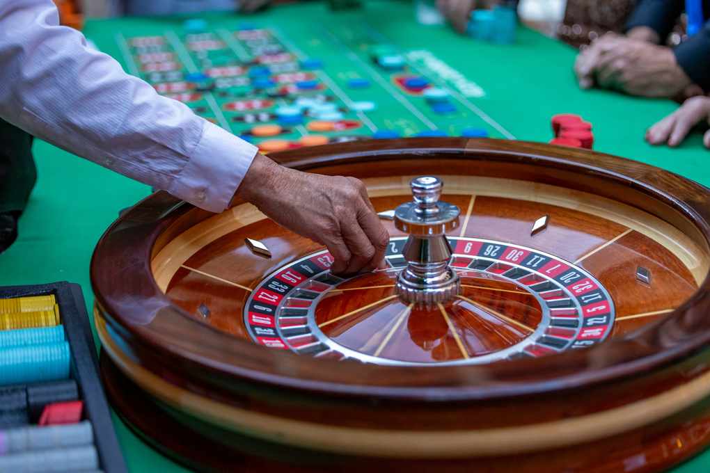 Plinko Casino: Unveiling the Hype Behind This Addictive Game